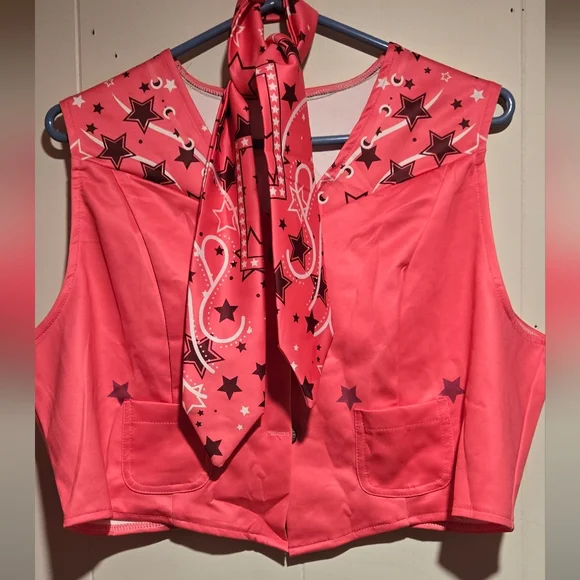 Red Star Patterned Vest - Picture 1 of 5